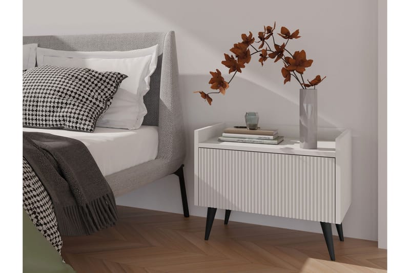 Chiku Sängbord 52 cm - Beige - Möbler - Bord & matgrupper - Avlastningsbord - Sängbord & nattduksbord