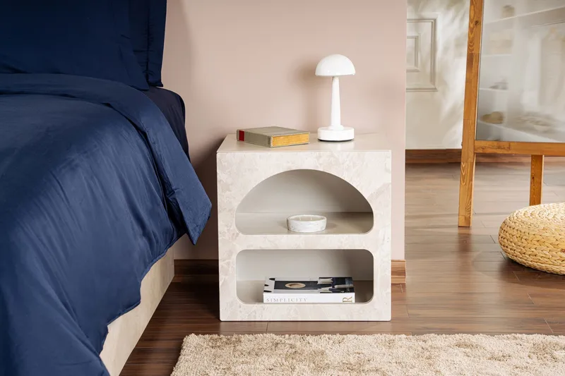 Dalim Sängbord 50 cm - Travertine/Sandsten - Möbler - Bord & matgrupper - Avlastningsbord - Sängbord & nattduksbord