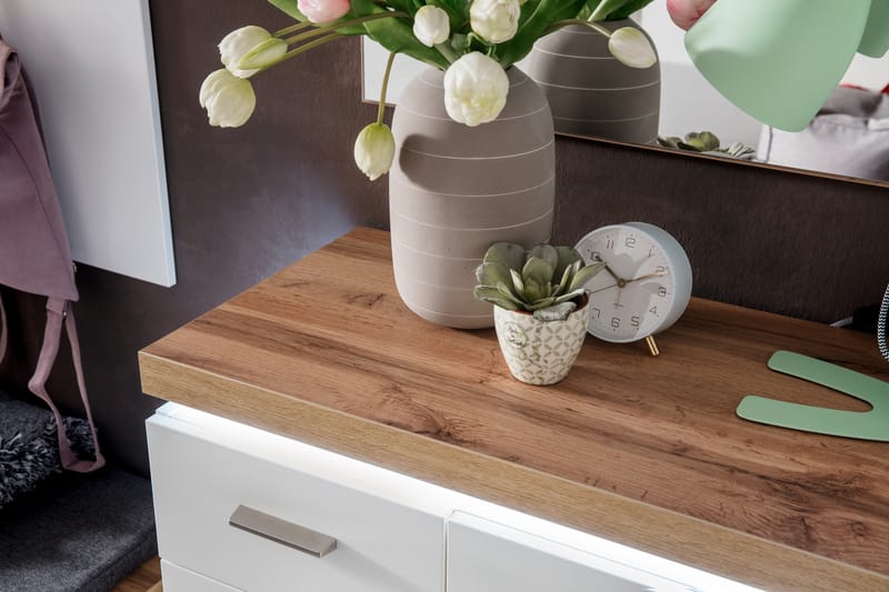 Degaust Sidobord 156 cm - Vit/Ek - Möbler - Bord & matgrupper - Avlastningsbord - Lampbord