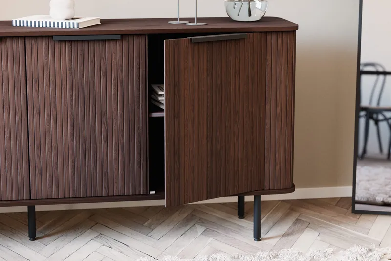 Kopparbo Sideboard med Förvaring Ribbad - Mörkbrunt / Valnöt / Trä - Förvaring - Förvaringsmöbler - Sideboard & skänk