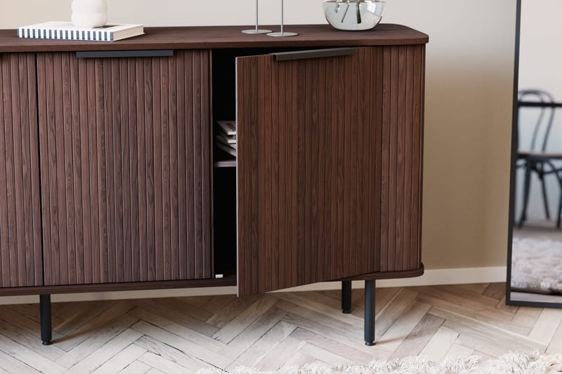 Kopparbo Sideboard med Förvaring Ribbad - Mörkbrunt / Valnöt / Trä - Förvaring - Förvaringsmöbler - Sideboard & skänk