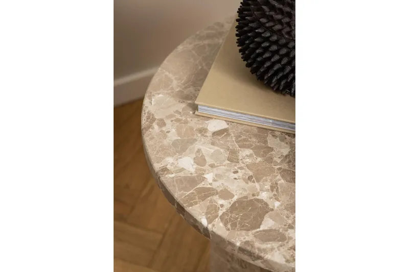 Prisa Runt Sidobord i Marmor Sten 50 cm - Beige - Möbler - Bord & matgrupper - Avlastningsbord - Lampbord