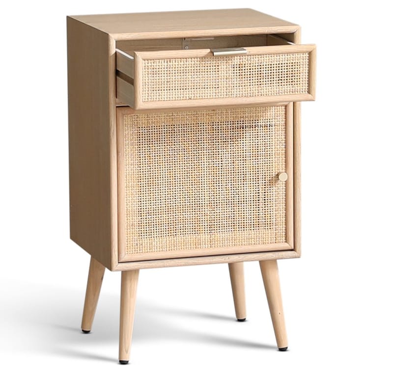 Sängbord i rotting/ek - Stockholm - Ekbetsat trä/ljus rotting - Möbler - Bord & matgrupper - Avlastningsbord - Sängbord & nattduksbord