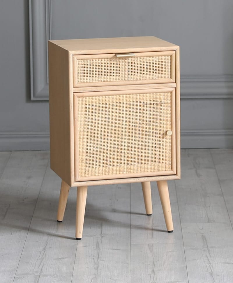 Sängbord i rotting/ek - Stockholm - Ekbetsat trä/ljus rotting - Möbler - Bord & matgrupper - Avlastningsbord - Sängbord & nattduksbord