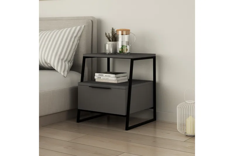 Bodsjö Sängbord 45 cm med Förvaring Hylla + Lucka - Grå/Svart - Möbler - Bord & matgrupper - Avlastningsbord - Sängbord & nattduksbord