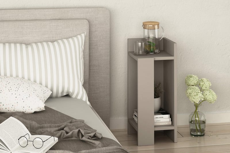 Decorta Sängbord 27 cm med Förvaring Hyllor + Luckor Höger - Brun - Möbler - Bord & matgrupper - Avlastningsbord - Sängbord & nattduksbord