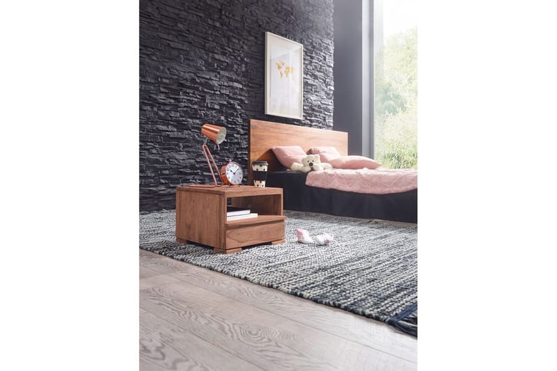 Sängbord Wohnling Massivt trä med låda och hylla i låg design i lantlig stil Akacia - Akacia - Möbler - Bord & matgrupper - Avlastningsbord - Sängbord & nattduksbord