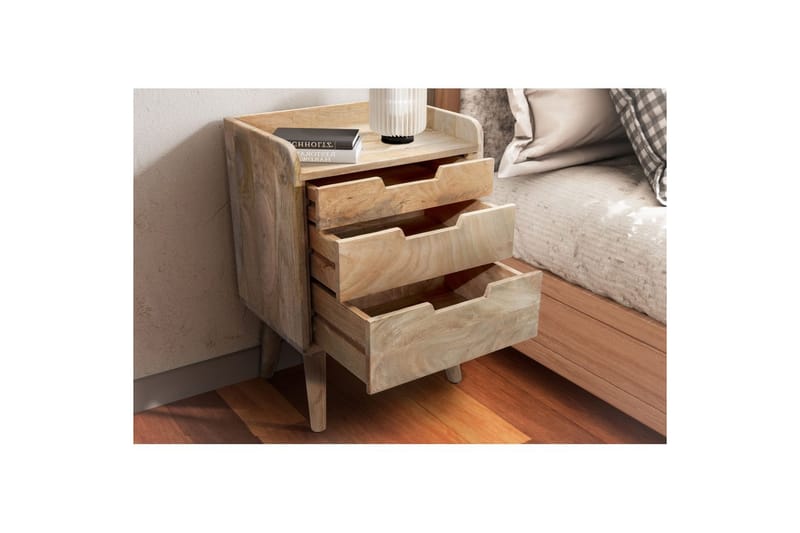 Sängbord Wohnling Modern look med 3 lådor tillverkade av massivt mangoträ en förvaringshylla - Möbler - Bord & matgrupper - Avlastningsbord - Sängbord & nattduksbord