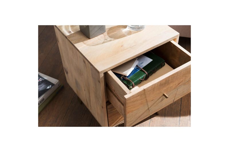 Sängbord Wohnling SIKAR massivt mangoträ för boxfjädersäng metallinlägg 2 lådor - Möbler - Bord & matgrupper - Avlastningsbord - Sängbord & nattduksbord