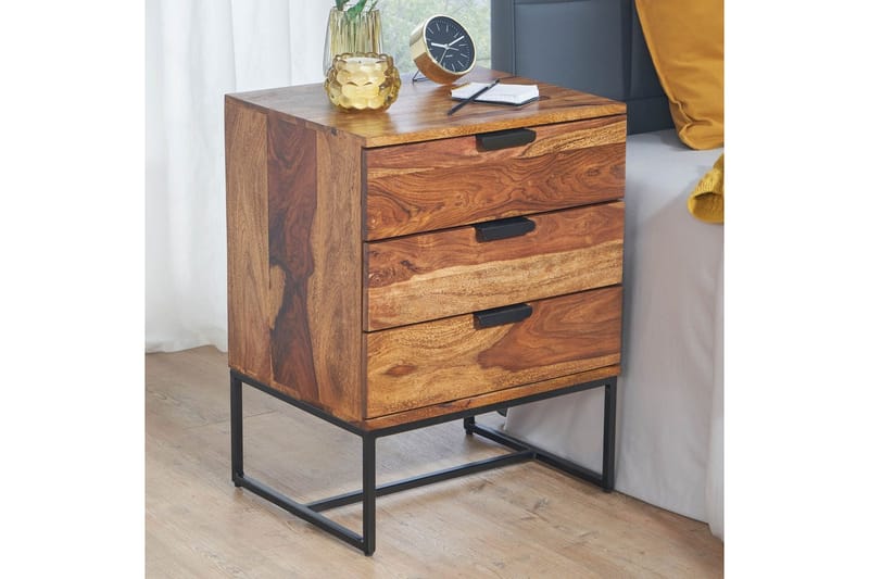 Sängbord Wohnling Tillverkad av massivt trä för boxspring-säng med 3 lådor lantlig stil - Möbler - Bord & matgrupper - Avlastningsbord - Sängbord & nattduksbord