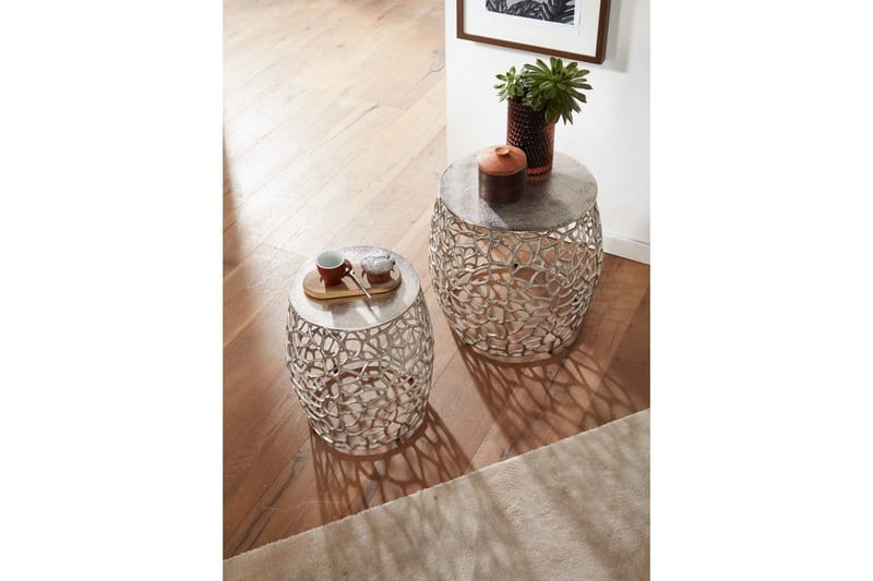 Satsbord Wohnling Set om 2 aluminiumgjutna, runda, handgjorda, modern loftstil Silver - Silver - Möbler - Bord & matgrupper - Avlastningsbord - Satsbord