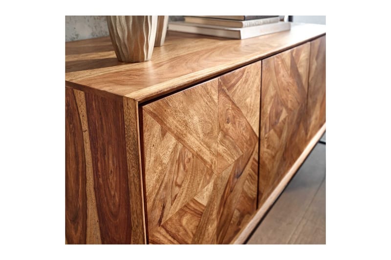 Sideboard Wohnling Massivt trä, triangulär optisk inläggning, 123 cm med 3 dörrar, industriell - Möbler - Bord & matgrupper - Avlastningsbord - Hallbord