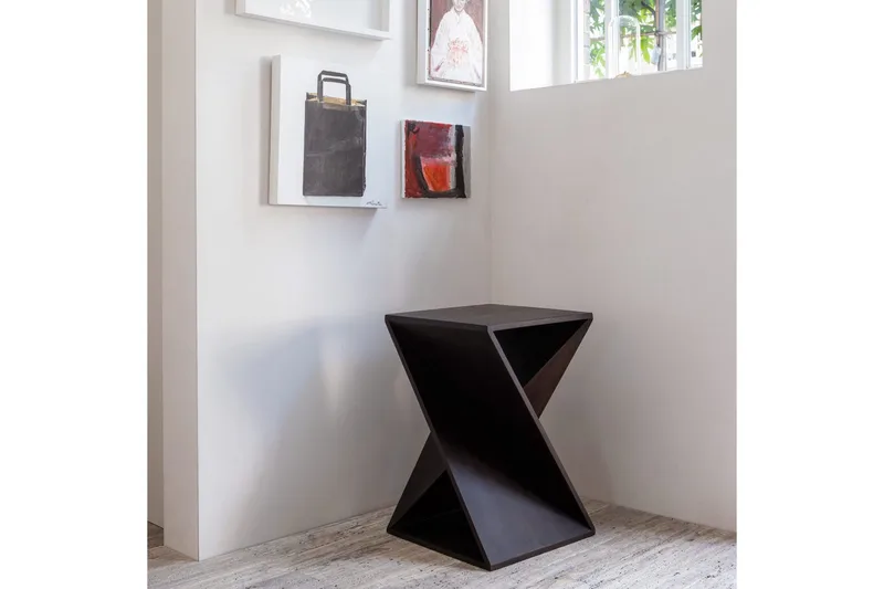 Sidobord Ikem - Möbler - Bord & matgrupper - Avlastningsbord - Lampbord