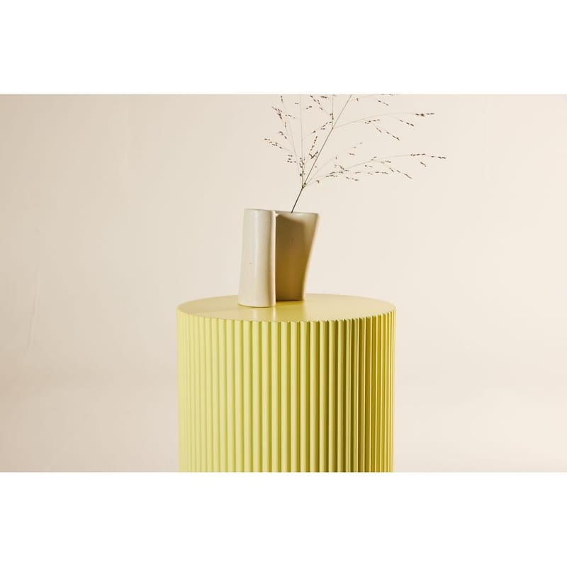 Sidobord Lenox - Gul - Möbler - Bord & matgrupper - Avlastningsbord - Lampbord