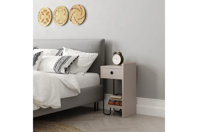 Sirius Sängbord 32x30 cm Ljusbrun - Hanah Home - Möbler - Bord & matgrupper - Avlastningsbord - Sängbord & nattduksbord