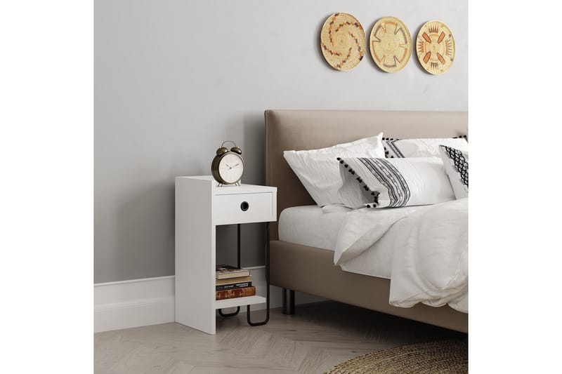 Sirius Sängbord 32x30 cm Vit - Hanah Home - Möbler - Bord & matgrupper - Avlastningsbord - Sängbord & nattduksbord