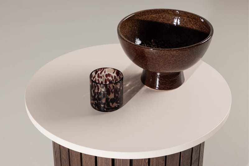 Visingsö Sidobord 52 cm - Beige - Möbler - Bord & matgrupper - Avlastningsbord - Lampbord