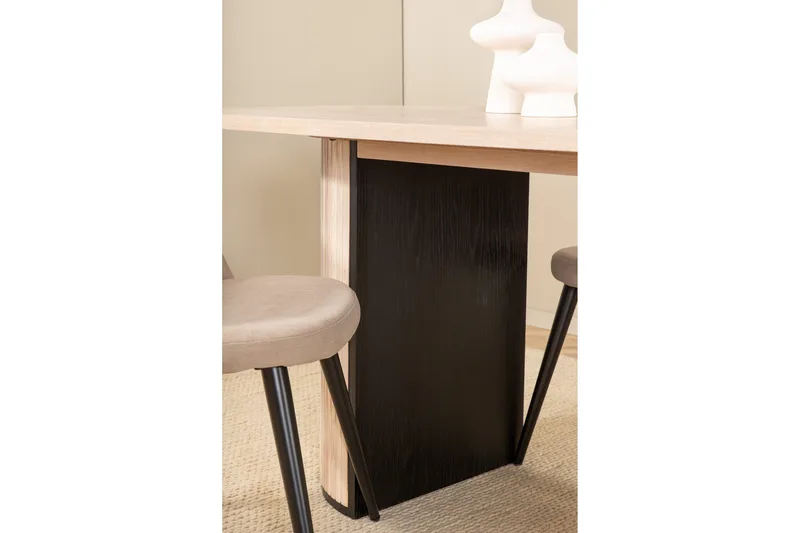 Biana Matgrupp 200 cm Oval inkl 4 Velvets Stolar - Beige/Svart - Möbler - Bord & matgrupper - Matgrupper