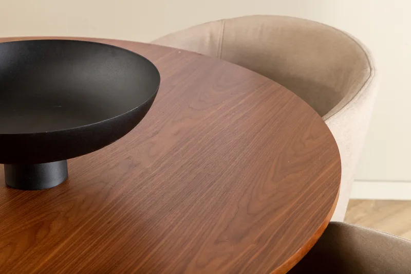 Bianca Matgrupp 110 cm Rund med 4 Berit stolar - Beige - Möbler - Bord & matgrupper - Matgrupper