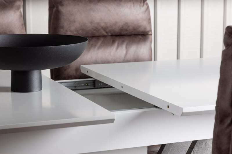 Disa Matgrupp 120 cm Rektangulär med 4 Zizo stolar - Brun - Möbler - Bord & matgrupper - Matgrupper