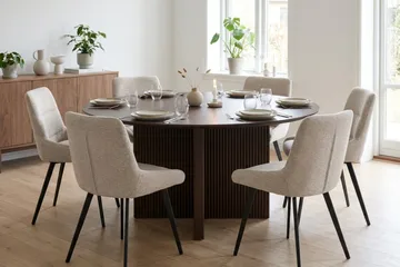 Edda Matgrupp runt 150 cm Rökt Ek med 6 Mora Matstolar - Rökt ek - Möbler - Bord & matgrupper - Matgrupper