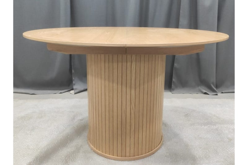 Gethin Runt Matbord 120 cm med Trä- och Ekutseende - Beige - Möbler - Bord & matgrupper - Matbord & köksbord