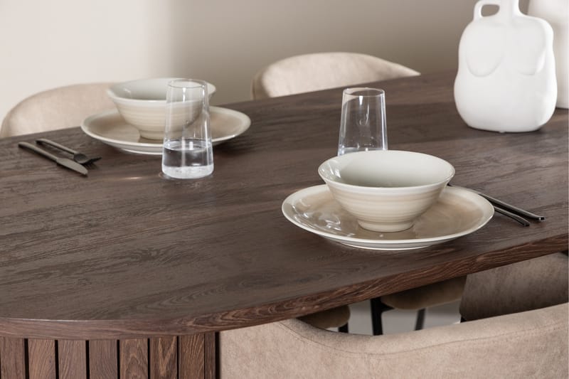 Härön Matgrupp 200 cm Oval med 4 Evelina stolar - Mocca/Beige - Möbler - Bord & matgrupper - Matgrupper