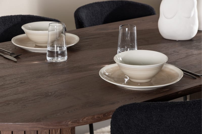Härön Matgrupp 200 cm Oval med 4 Modesto stolar - Mocca/Svart - Möbler - Bord & matgrupper - Matgrupper