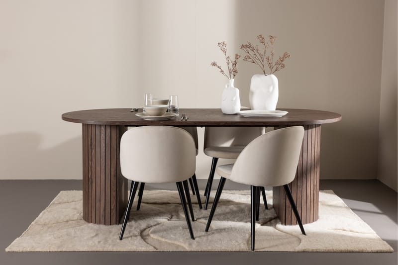 Härön Matgrupp 200 cm Oval med 4 Velvet stolar - Mocca/Beige - Möbler - Bord & matgrupper - Matgrupper
