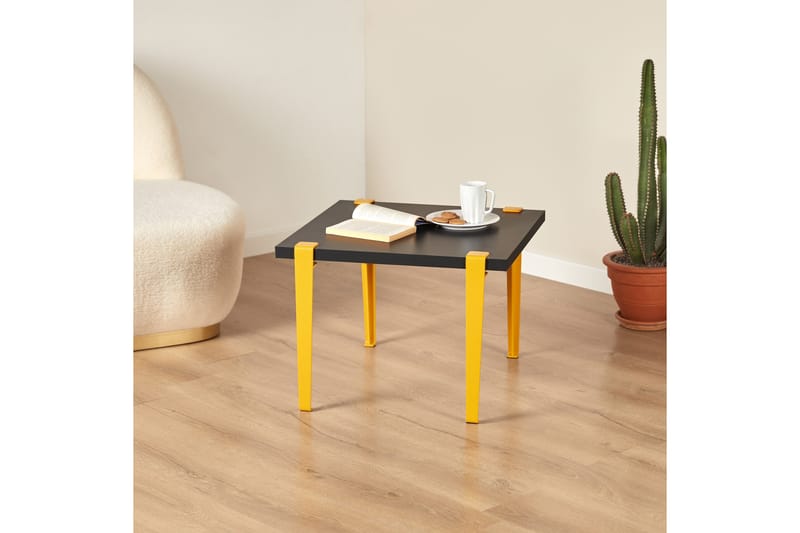 Halicheron Soffbord 60x60 cm Svart/Gul - Hanah Home - Möbler - Bord & matgrupper - Soffbord