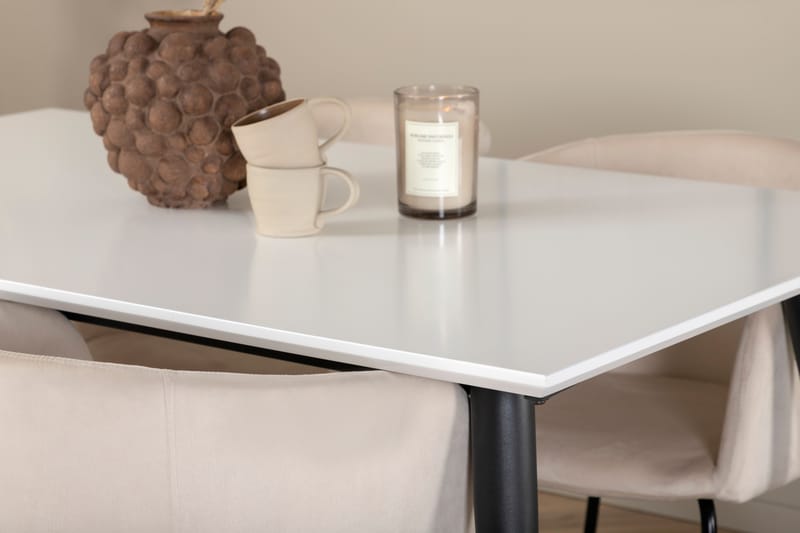 Jimmy Matgrupp 150 cm Rektangulär med 4 Berit stolar - Beige - Möbler - Bord & matgrupper - Matgrupper