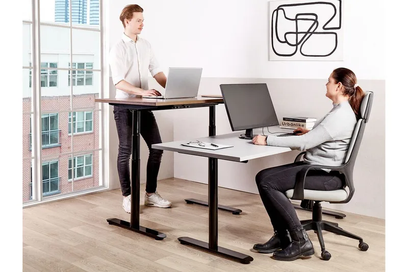 Banner Skrivbord 80x180 cm - Grå/Svart - Möbler - Bord & matgrupper - Kontorsbord - Skrivbord - Höj och sänkbart skrivbord