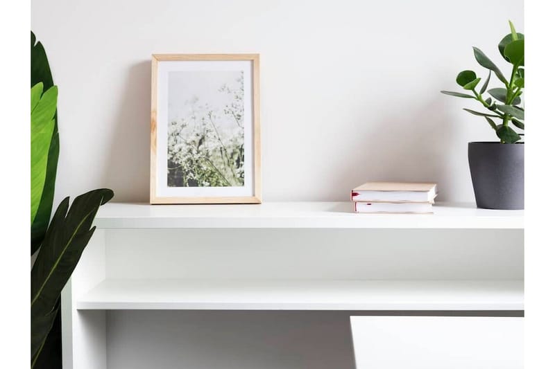 Grianan Skrivbord 136 cm White - Möbler - Bord & matgrupper - Kontorsbord - Skrivbord - Hörnskrivbord