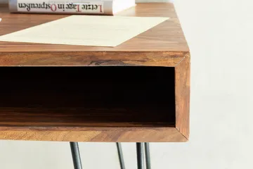 Langner Skrivbord 110 cm med Förvaring Hylla - Massivt Trä/Svart - Möbler - Bord & matgrupper - Kontorsbord - Skrivbord