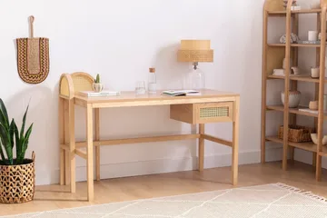 Makwana Skrivbord 130 cm - Natural - Möbler - Bord & matgrupper - Kontorsbord - Skrivbord