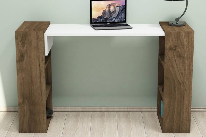 Puqa Design Skrivbord 124 cm med Förvaring Hyllor - Valnötsbrun/Vit - Möbler - Bord & matgrupper - Kontorsbord - Skrivbord