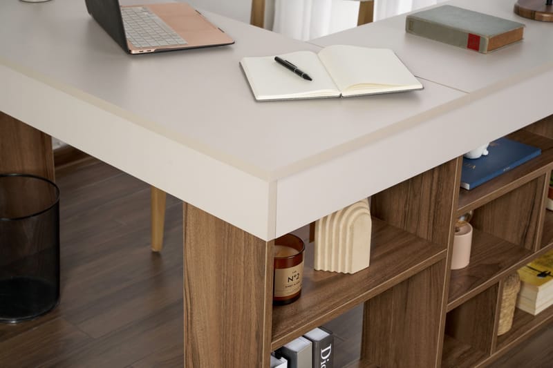 Regar Skrivbord 130x72x120 cm - Cashmere och Walnut - Möbler - Bord & matgrupper - Kontorsbord - Skrivbord - Hörnskrivbord