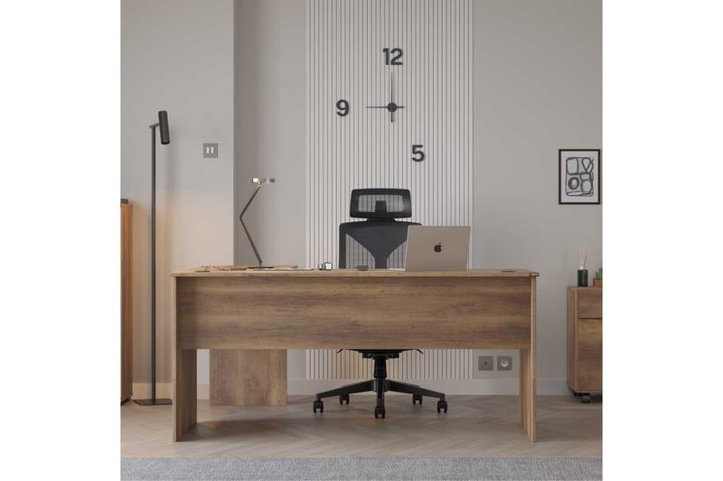 Soonam Skrivbord 160x144 cm - Mediumfärgat trä - Möbler - Bord & matgrupper - Kontorsbord - Skrivbord