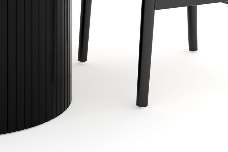 Kopparbo Matgrupp förlängningsbart 106-156 cm Rund med 4 Dastoori Matstol - 2220067-4,2229314-1 - Svart - Möbler - Bord & matgrupper - Matgrupper