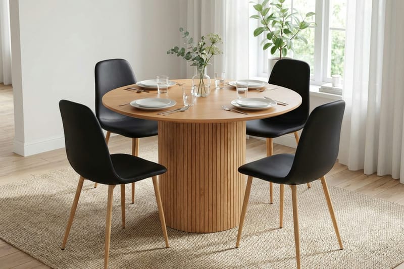Kopparbo Matgrupp runt 110 cm Ek med 4 Nibe Matstolar - Ek - Möbler - Bord & matgrupper - Matgrupper
