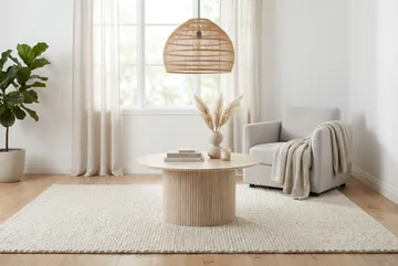 Kopparbo Runt Soffbord 85 cm med Travertinutseende, Ribbad Pelarfot och Tunn Bordsskiva - Beige - Möbler - Bord & matgrupper - Soffbord