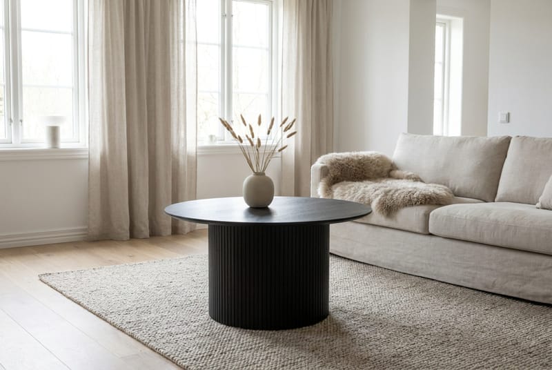 Kopparbo Soffbord Rund 85 cm med tunn bordsskiva - Svartlaserad ek - Möbler - Bord & matgrupper - Soffbord