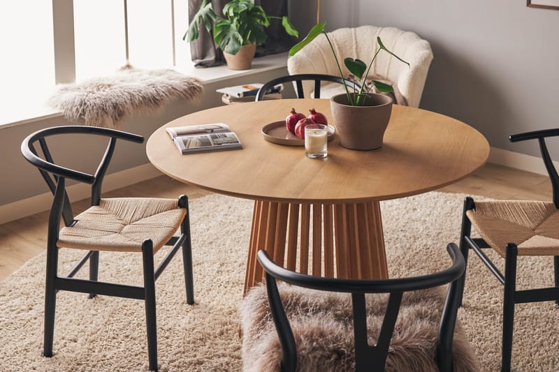 Peyra Matbord 120  cm Runt Ek - Natur - Möbler - Bord & matgrupper - Matbord & köksbord