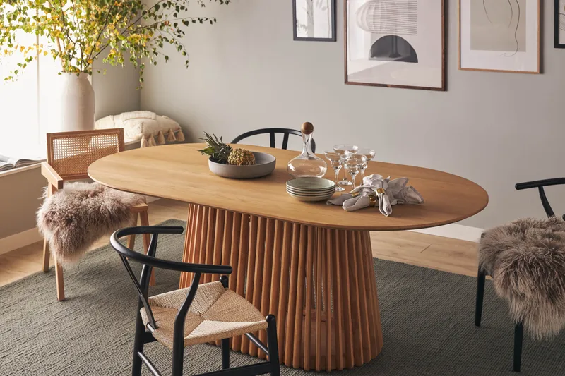 Peyra Matbord 200 cm Ovalt Ek - Natur - Möbler - Bord & matgrupper - Matbord & köksbord