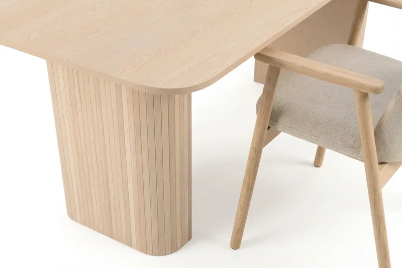 Matgrupp Bark Kopparbo Matbord 180-240 cm Förlängningsbart med 6 Reciclar Matstolar Ljus Ek|Beige - Möbler - Bord & matgrupper - Matgrupper