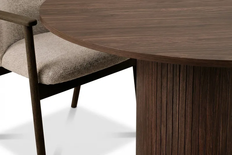 Matgrupp Bark Kopparbo Runt Matbord 120 cm Mörkbrunt med 4 Reciclar Matstolar Valnöt|Greige - Möbler - Bord & matgrupper - Matgrupper