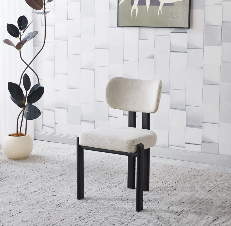 Matgrupp Sandö matbord Ø120cm i vit terazzo med 4st Callum matstol i beige tyg - Vit terrazzo / vitlackat trä / beige / svart - Möbler - Bord & matgrupper - Matgrupper