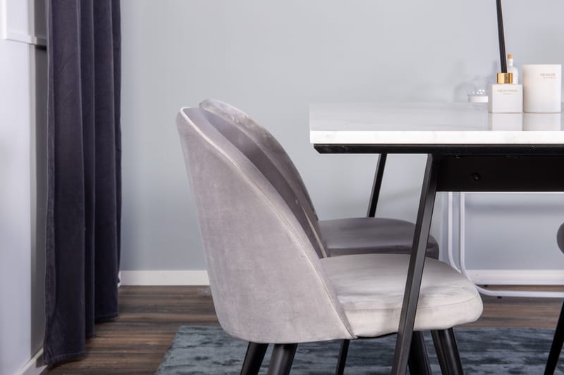 Admira Matgrupp med 4 Valerie Köksstol Sammet - Möbler - Bord & matgrupper - Matgrupper