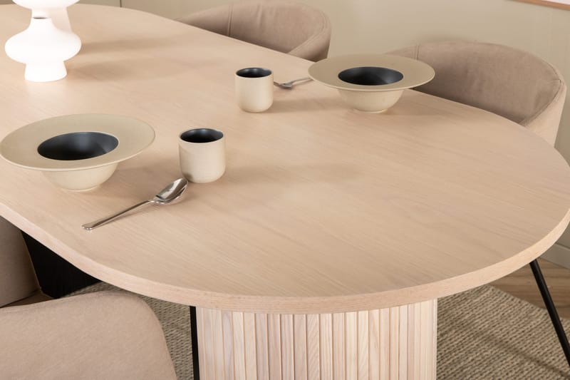 Biana Matgrupp 200 cm Oval inkl 4 Berita Stolar - Beige/Svart - Möbler - Bord & matgrupper - Matgrupper