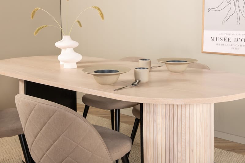 Biana Matgrupp 200 cm Oval inkl 4 Velvets Stolar - Beige/Svart - Möbler - Bord & matgrupper - Matgrupper